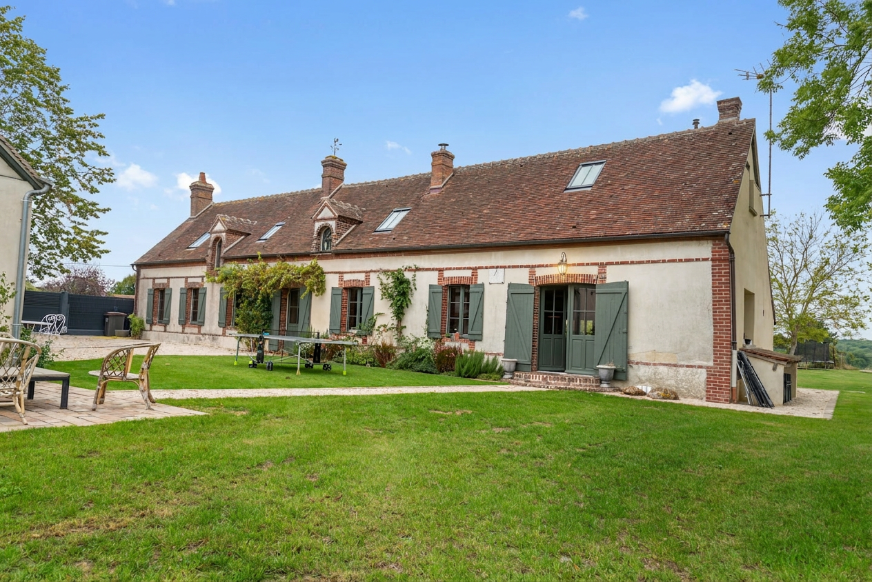 Maison de campagne avec tennis