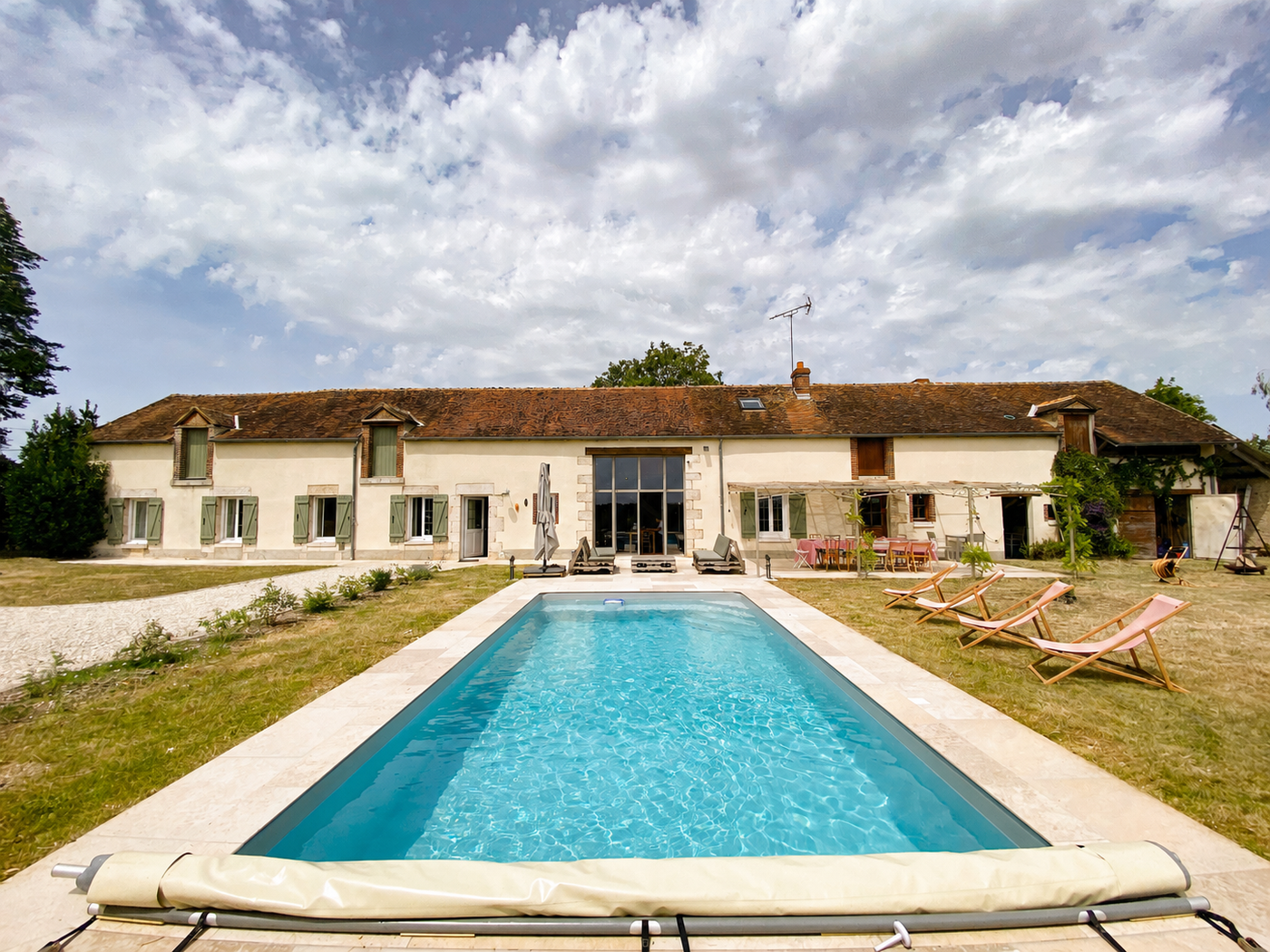 Belle longère avec piscine